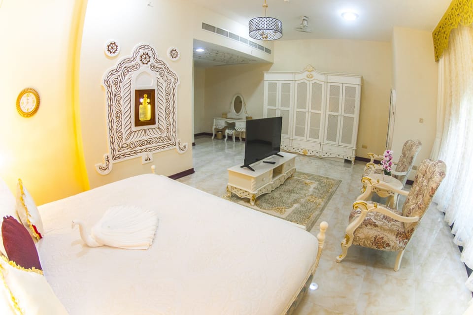 Executive Room with Sea View | Premium bedding, minibar, in-room safe, desk