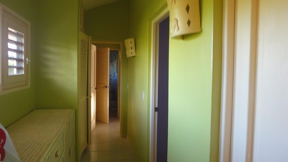ENTRANCE AREA NIGHT