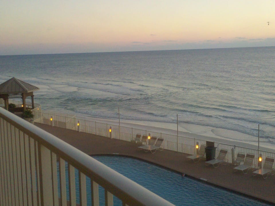 December at the beach.
Pool just below balcony