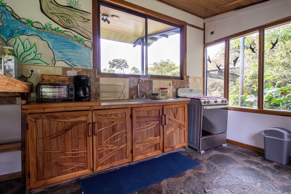 kitchen and breakfast area.