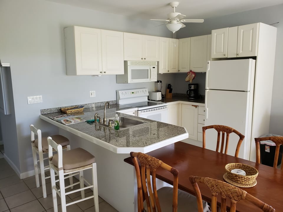 Fully equipped kitchen area.