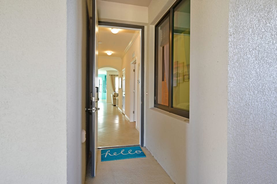 Hello!-Welcome to your WiFi ready vacation home! 