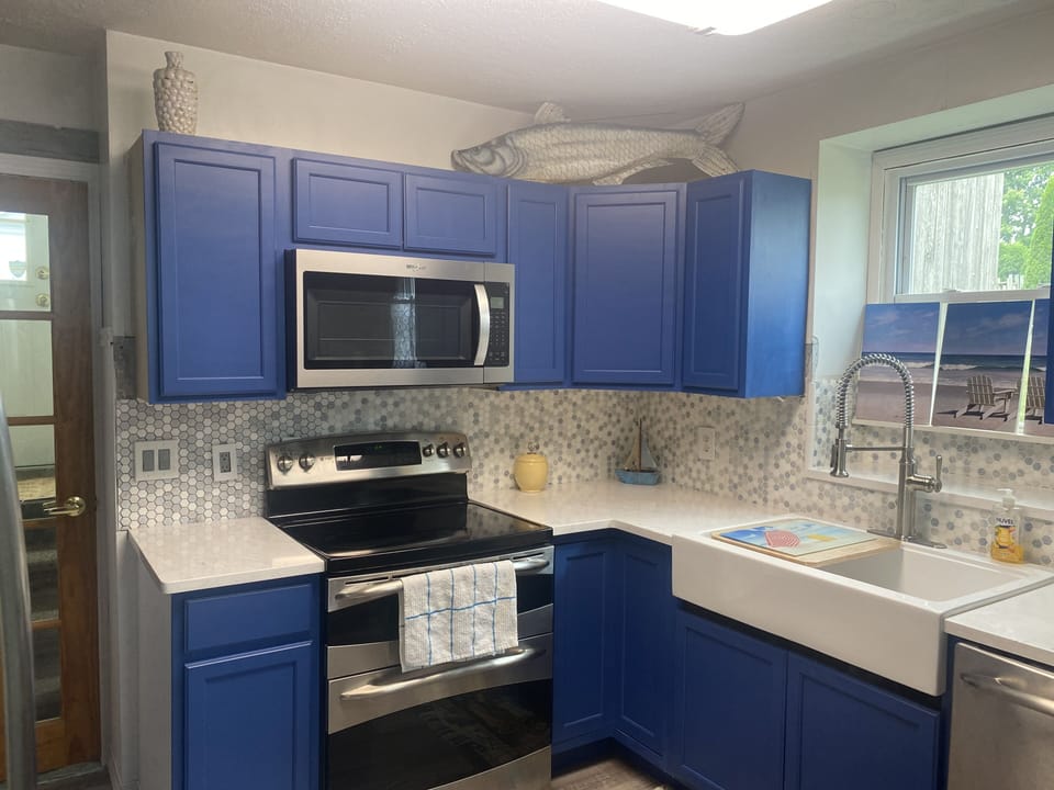 New stove and microwave 