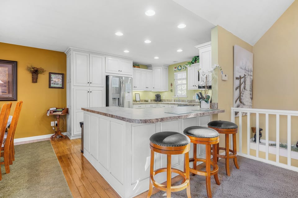 Kitchen Bar with Stools