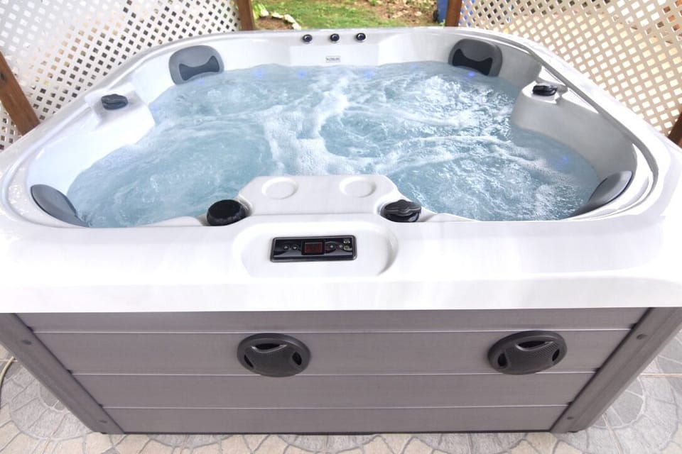 Spa retreat with wifi also lights