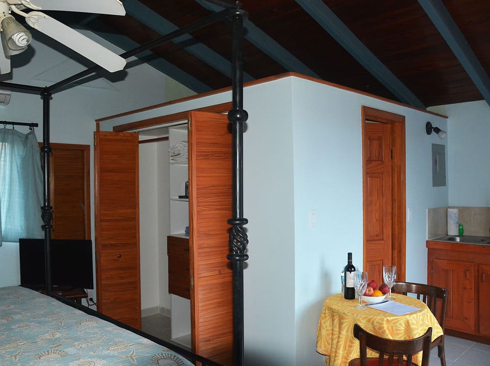 Studio villa dining table and closet