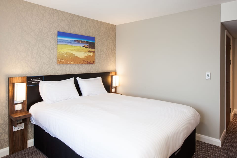 Desk, iron/ironing board, free WiFi, bed sheets