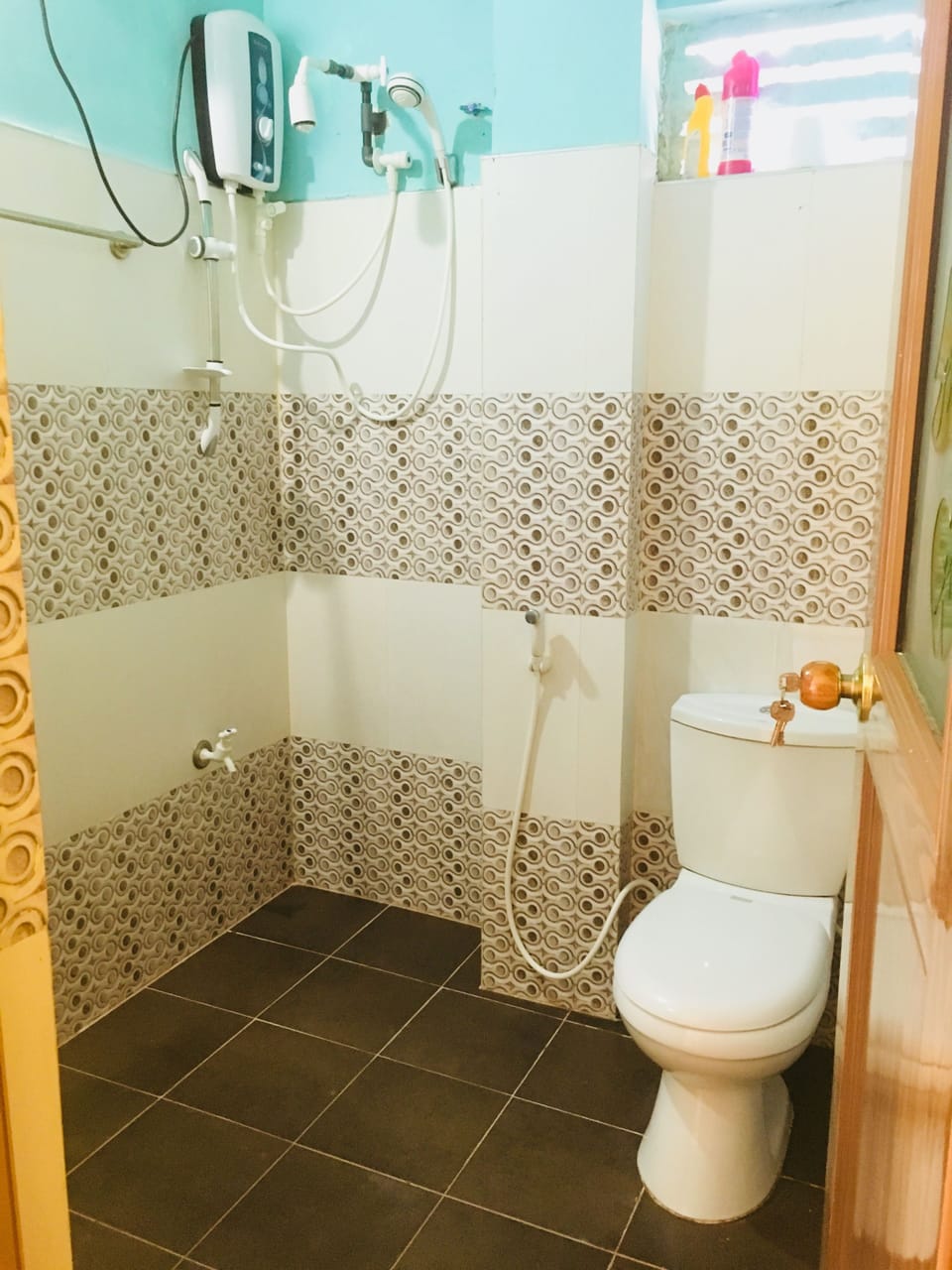 Deluxe Double Room, 1 Double Bed, Smoking, Garden View | Bathroom | Shower, rainfall showerhead, free toiletries, bathrobes