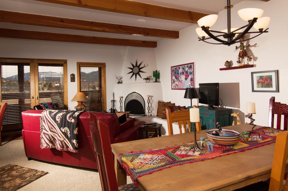 Living/Dining area with view of mountains