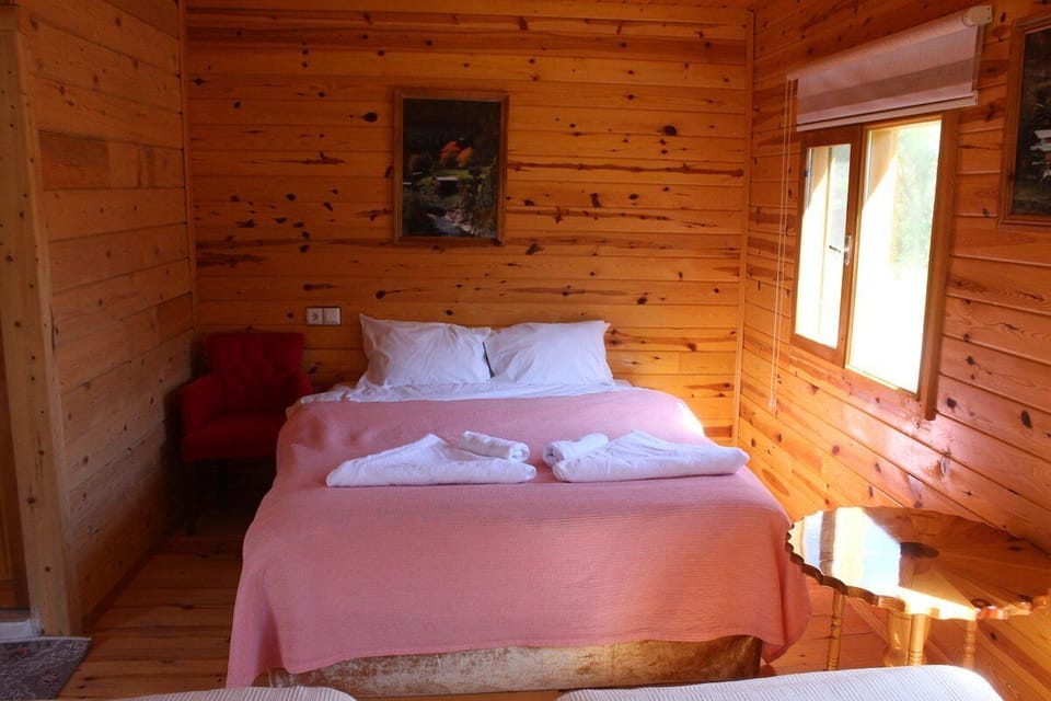 Traditional Bungalow | 1 bedroom, in-room safe, free WiFi