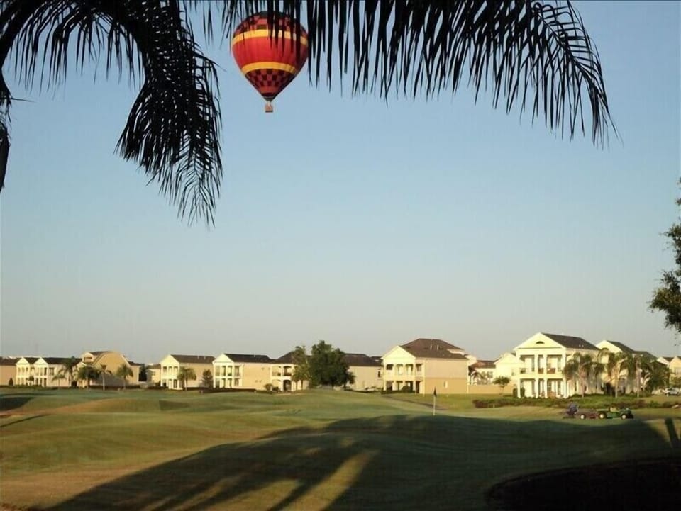 HOT AIR BALLOONS OVER THE THREE CHAMPIONSHIP GOLF COURSES  :D