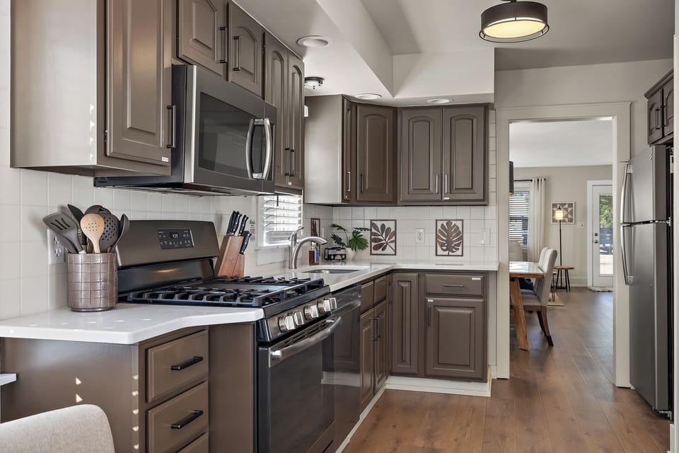 Great Kitchen space too 