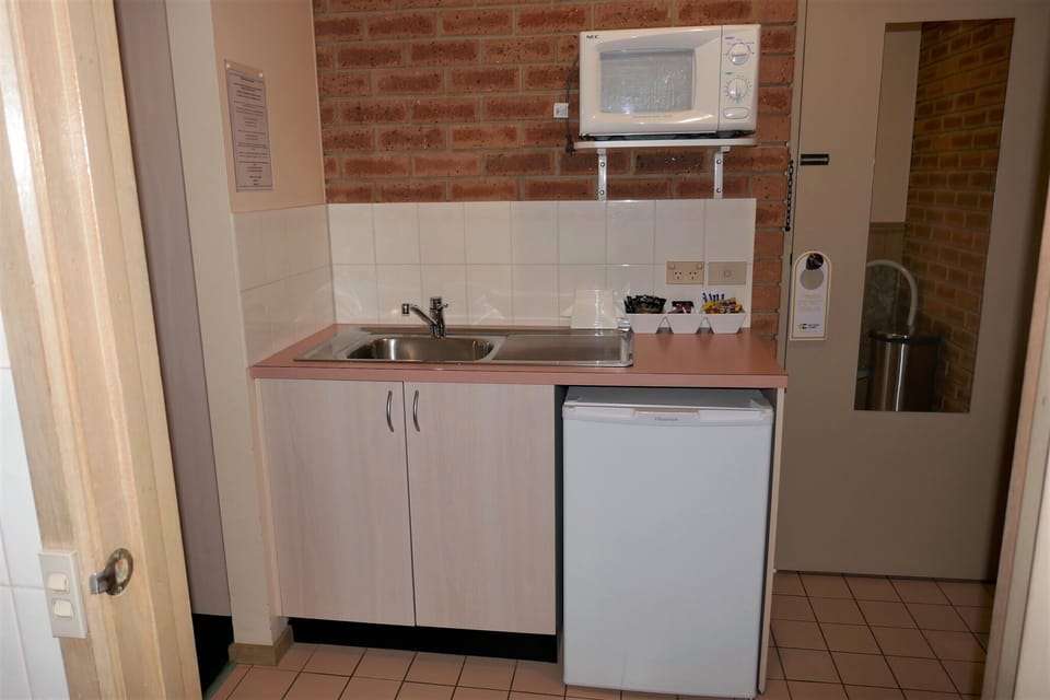 Family  | Private kitchen | Fridge, microwave, coffee/tea maker, electric kettle