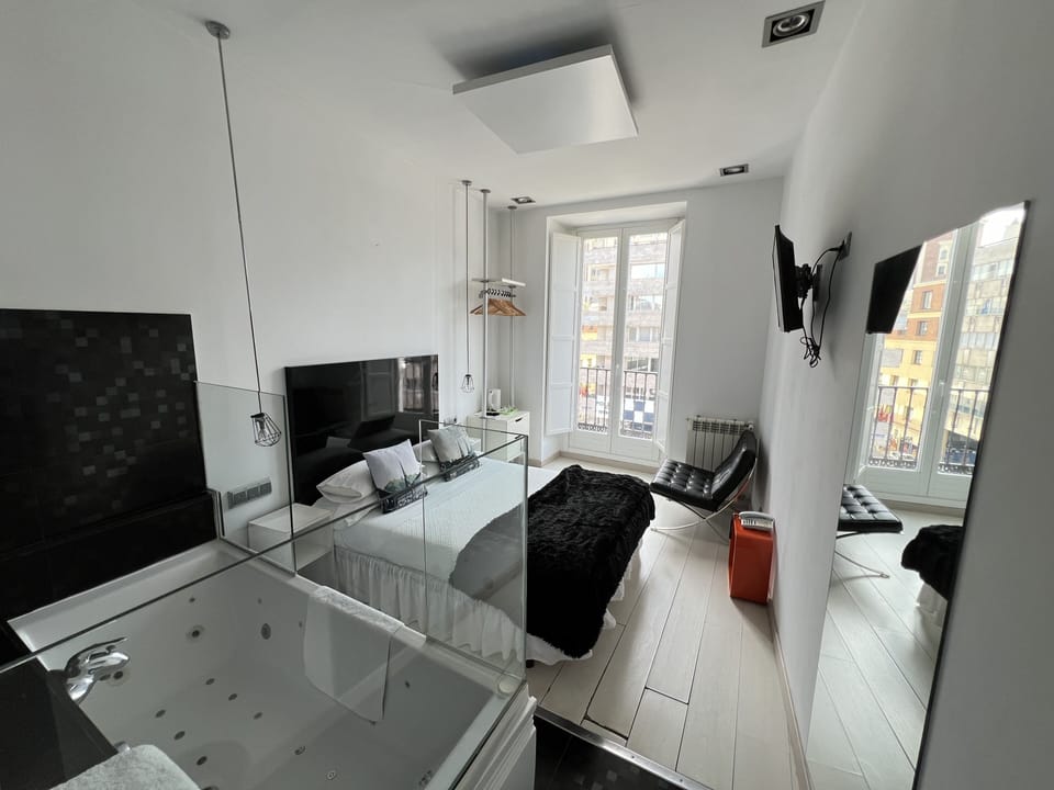 Double Room, Jetted Tub | Egyptian cotton sheets, Select Comfort beds, desk, soundproofing