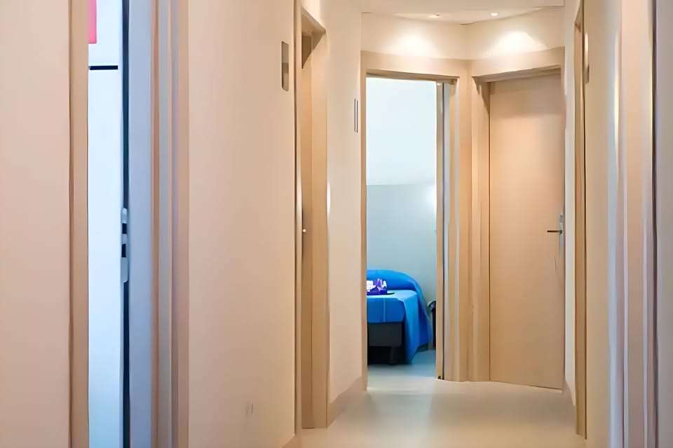 Standard Room | Premium bedding, down comforters, in-room safe, desk