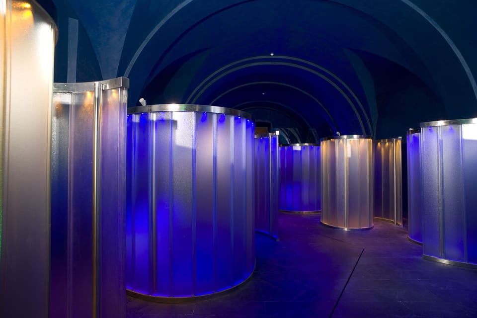 Couples treatment rooms, sauna, hot tub, steam room, Turkish bath