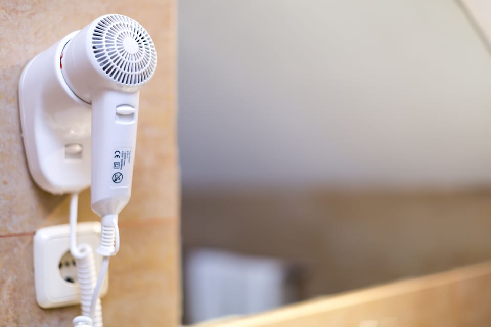 Shower, free toiletries, hair dryer, towels