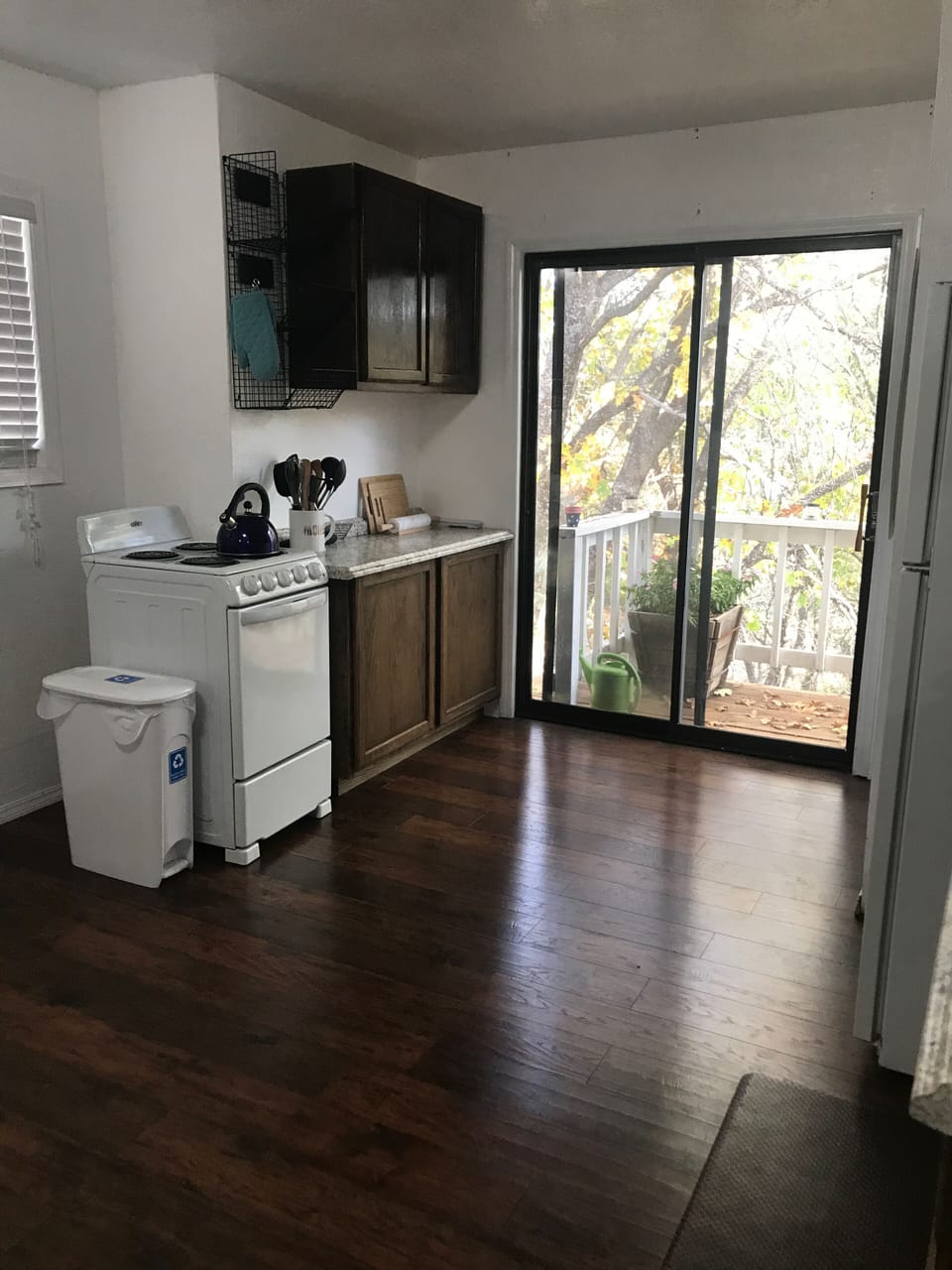 Full kitchen 