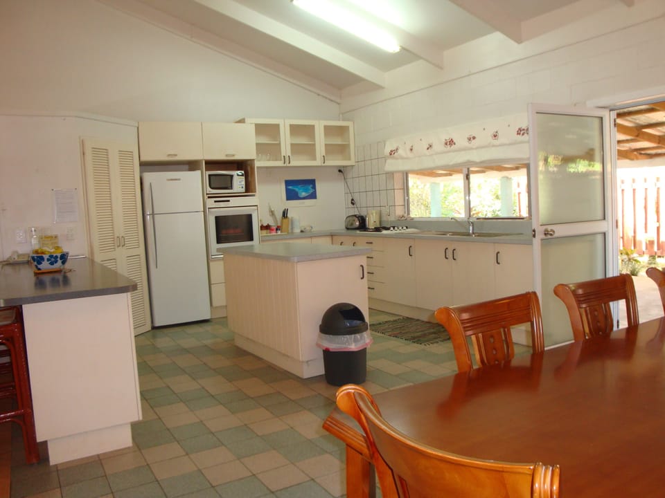 Spacious kitchen and dining area