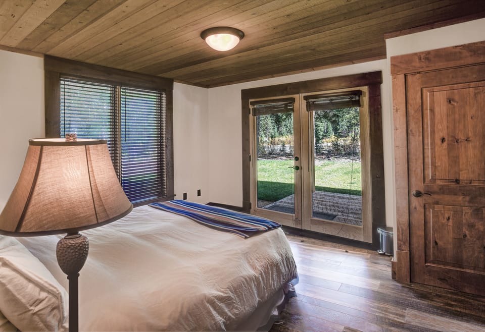Bedroom #1