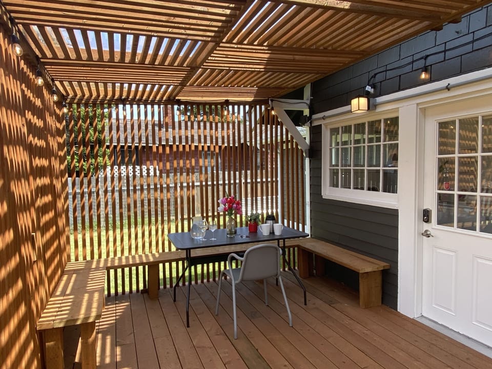 Outdoor dining