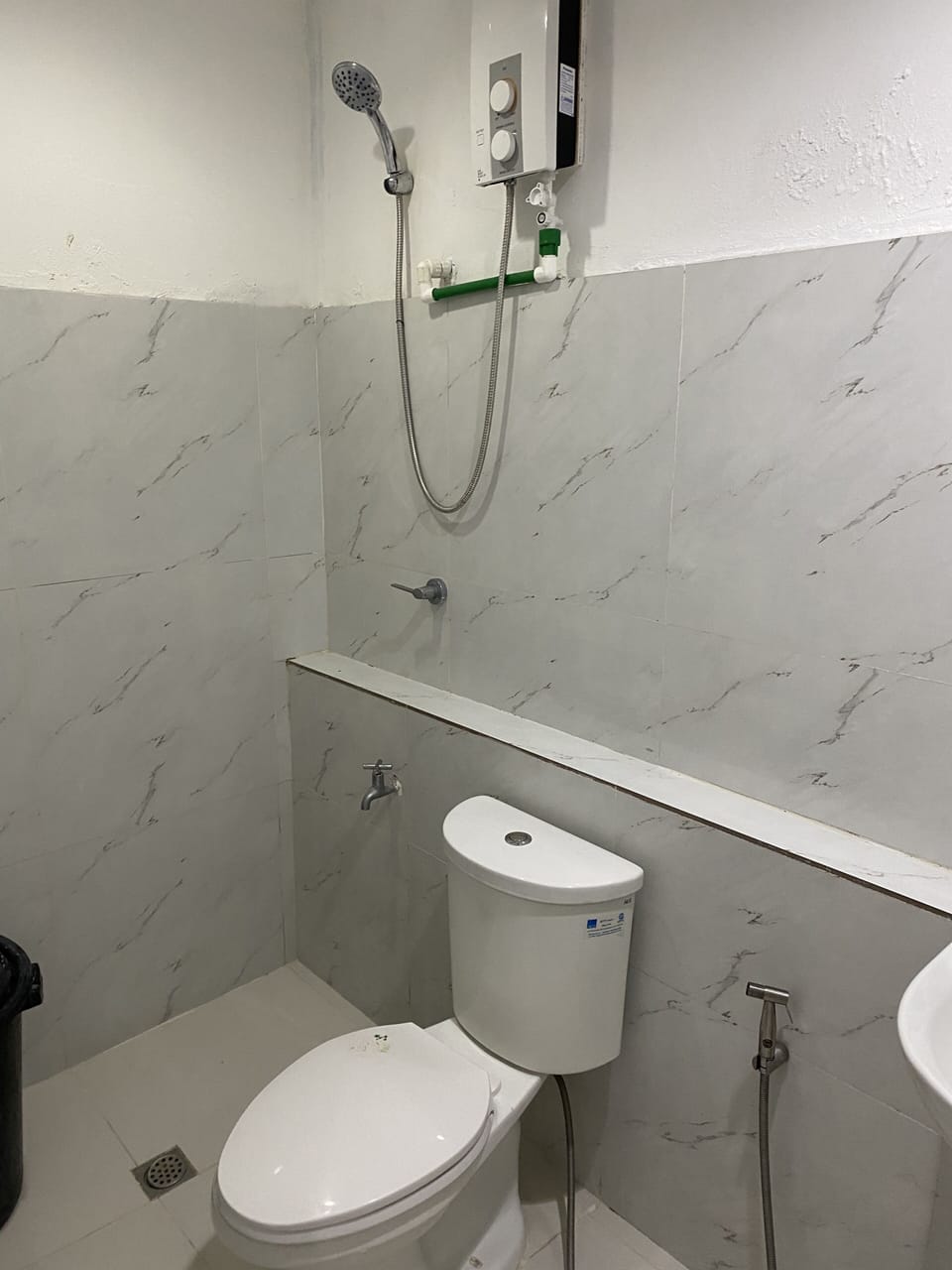 Standard Room, 1 Queen Bed, Accessible, Private Bathroom | Bathroom | Shower, bidet