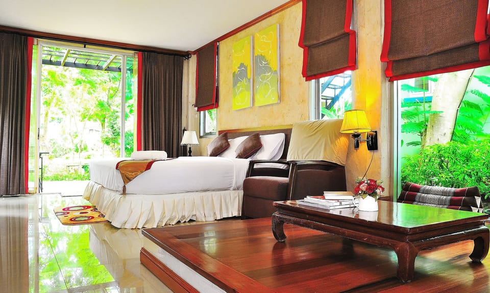 Deluxe Double Room with Garden View | Blackout drapes, free WiFi, bed sheets