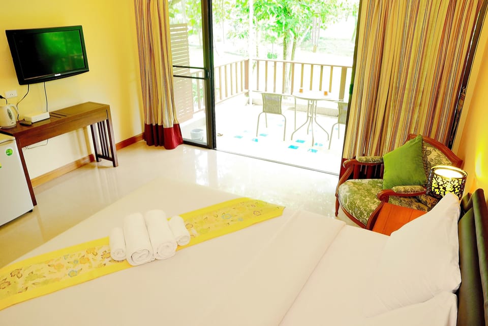 Standard Double Room | Blackout drapes, free WiFi, bed sheets