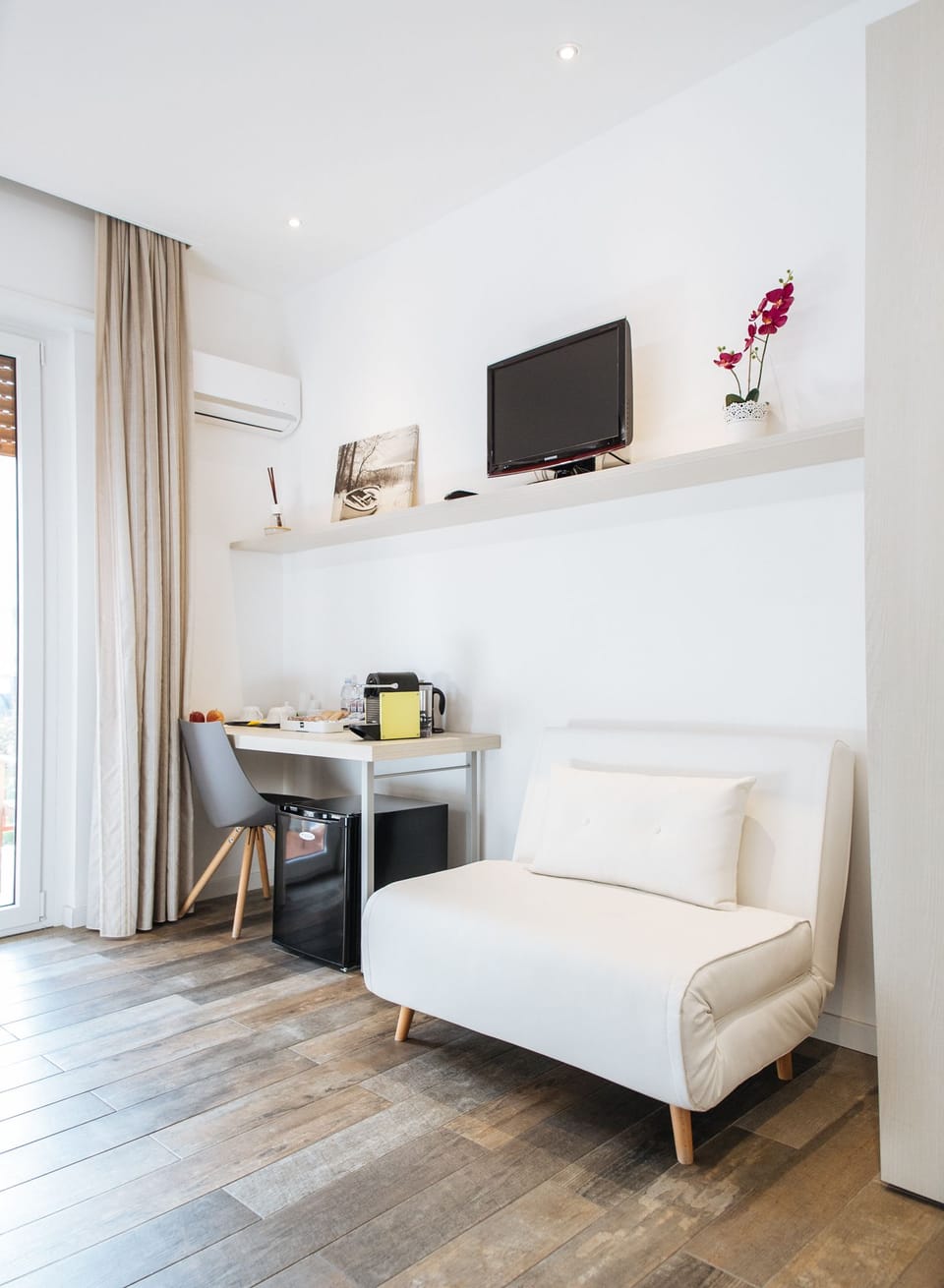 Superior Triple Room | Premium bedding, minibar, desk, soundproofing