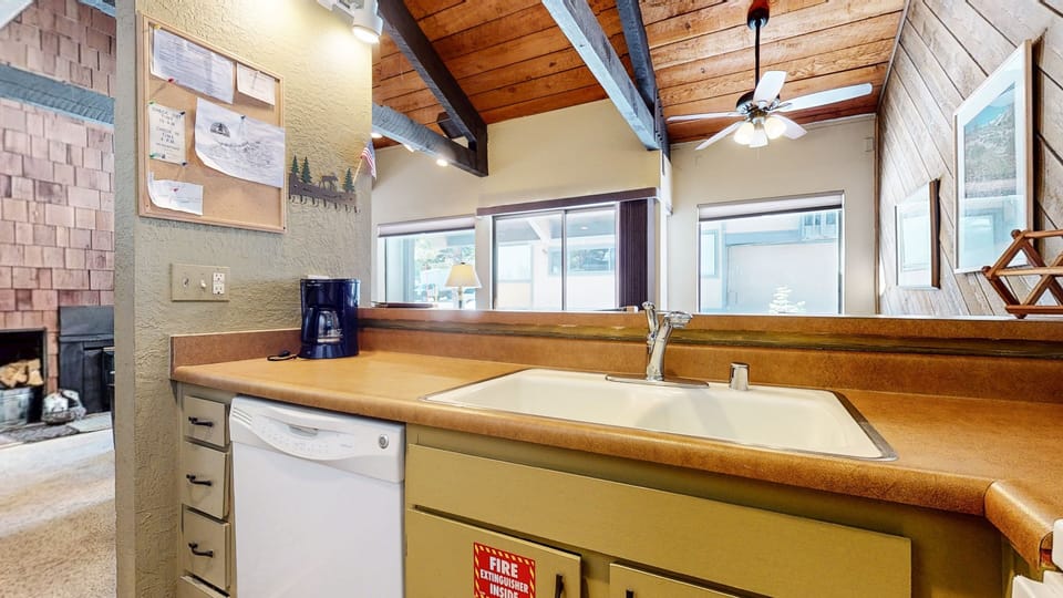 Condo, 1 Bedroom | Interior