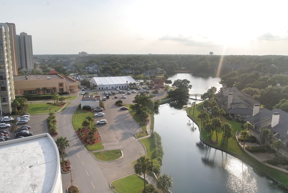 Condo, 3 Bedrooms | Property grounds