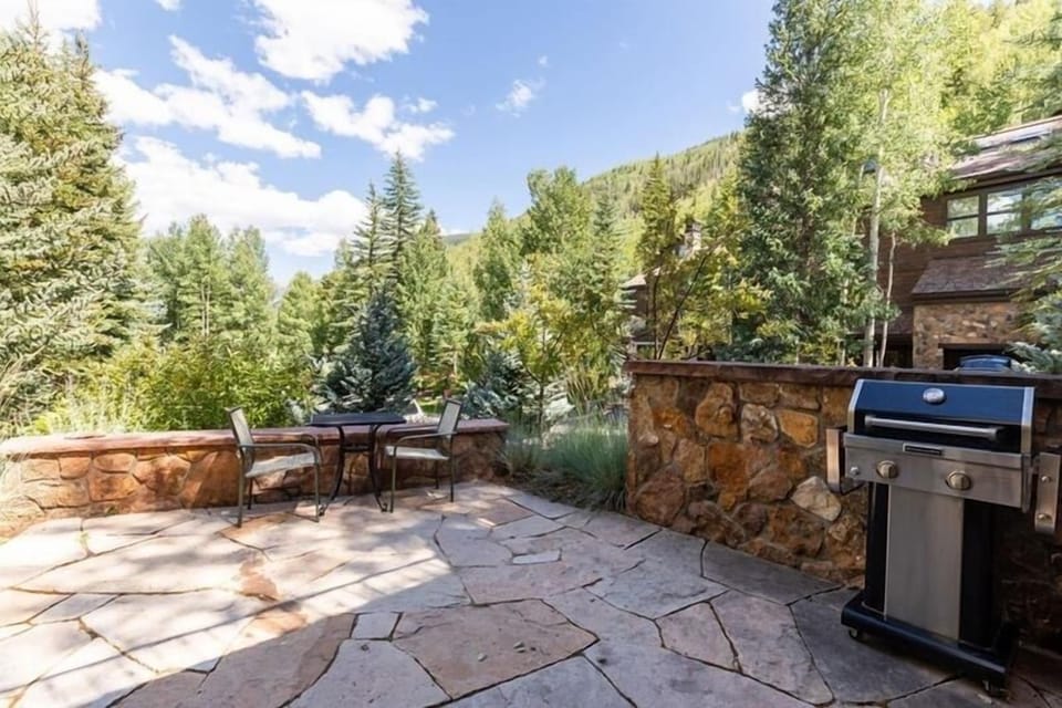 Condo, 3 Bedrooms | BBQ/picnic area