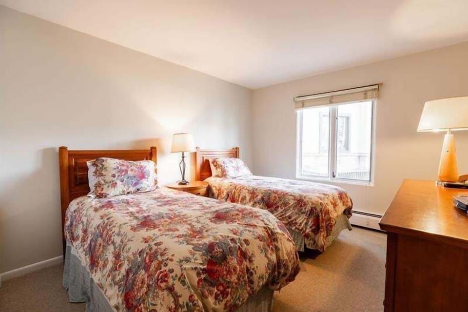 Condo, 2 Bedrooms | 2 bedrooms, free WiFi