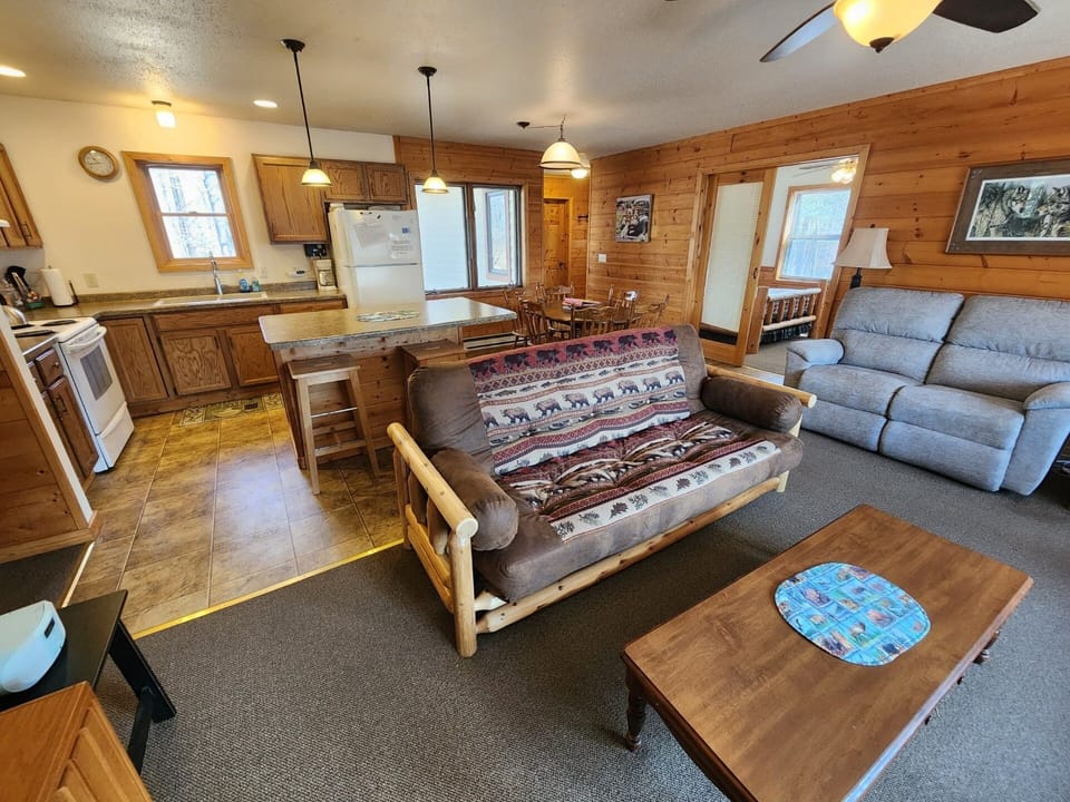 House, 3 Bedrooms | Living area | Smart TV