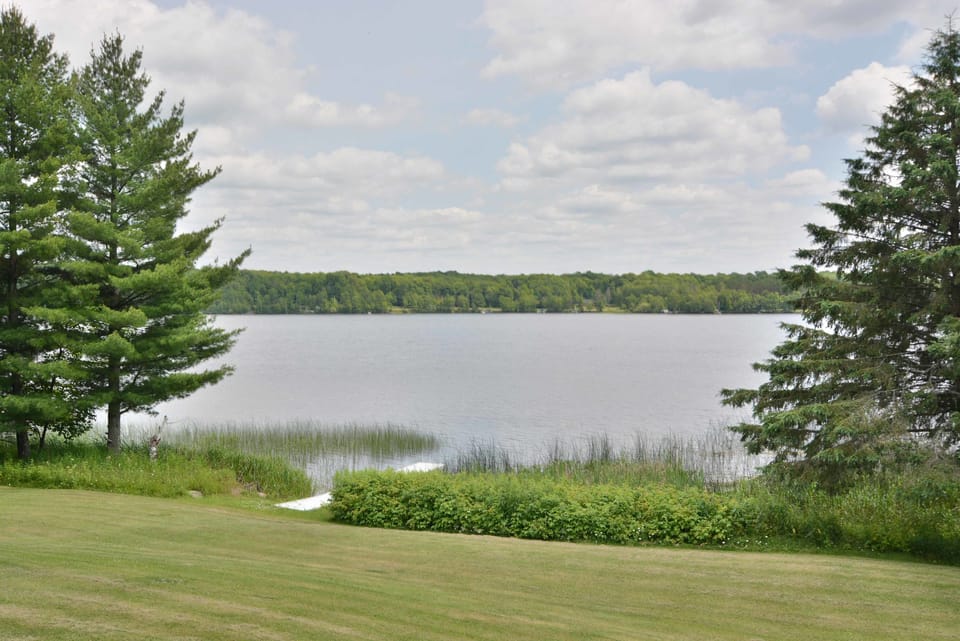 House, 5 Bedrooms | Lake