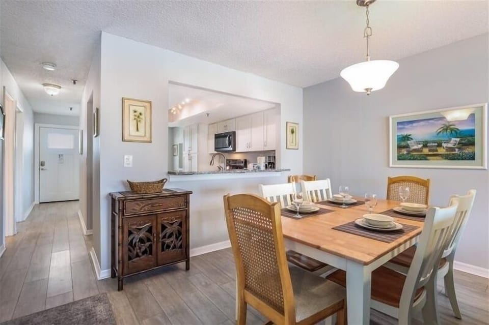 Condo, 2 Bedrooms | Private kitchen | Coffee/tea maker, toaster