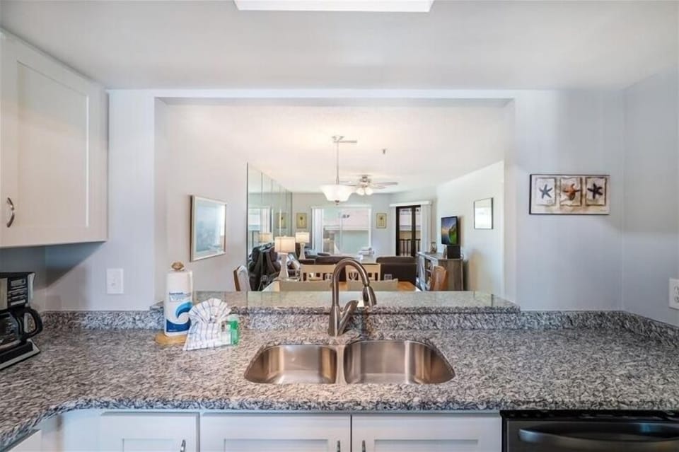 Condo, 2 Bedrooms | Private kitchen | Coffee/tea maker, toaster