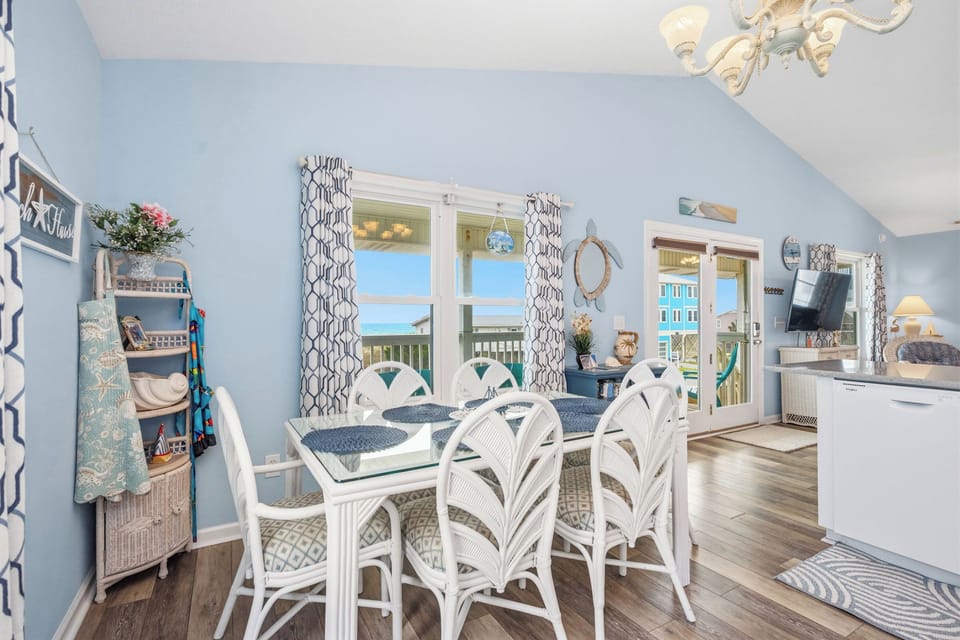 Dining Area - Southeast