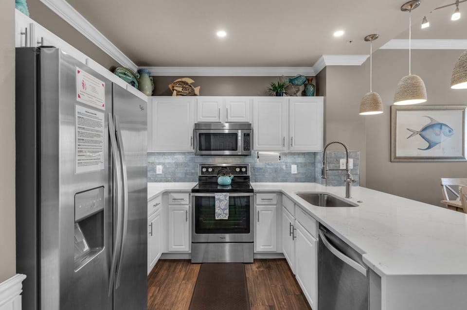 Fully Outfitted Kitchen