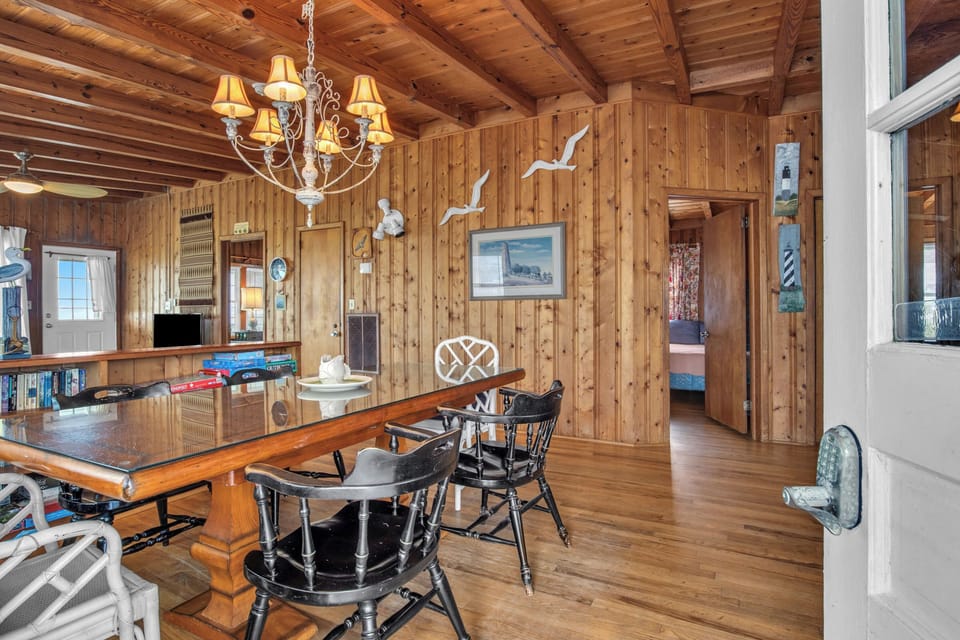 Dining Area / Side Entrance