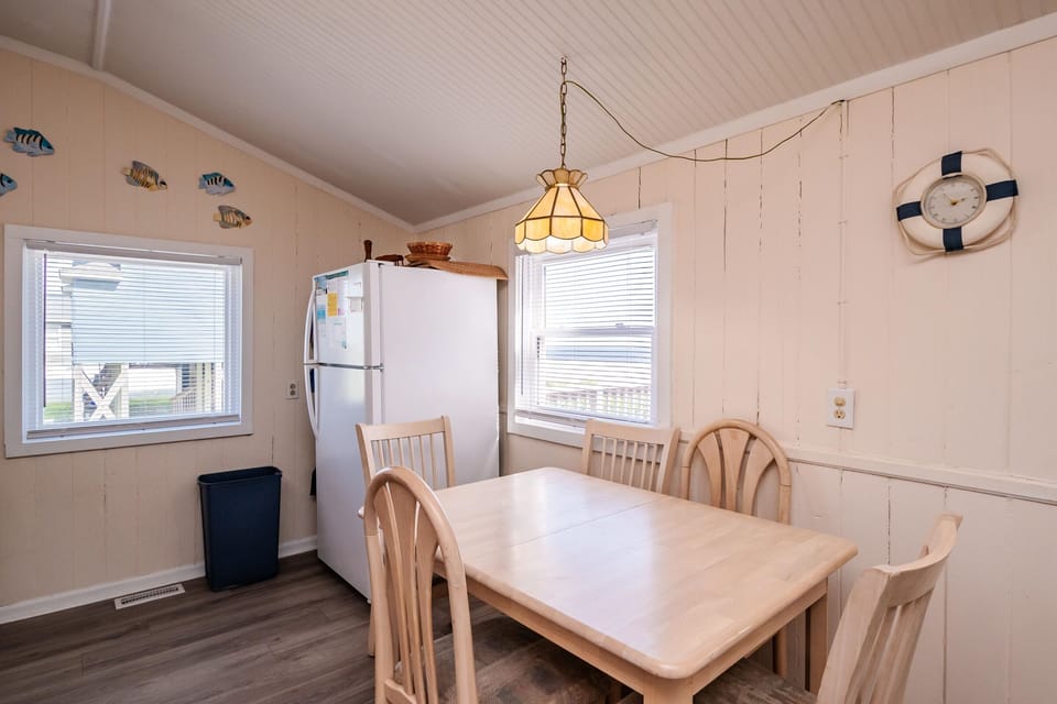 Kitchen / Dining - Southeast