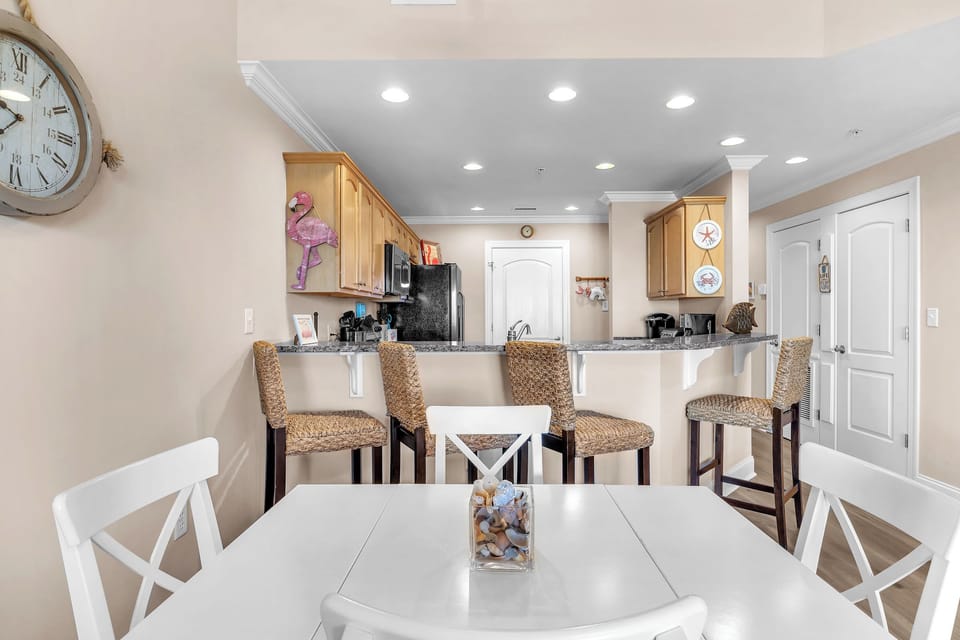 Dining Area - Northwest