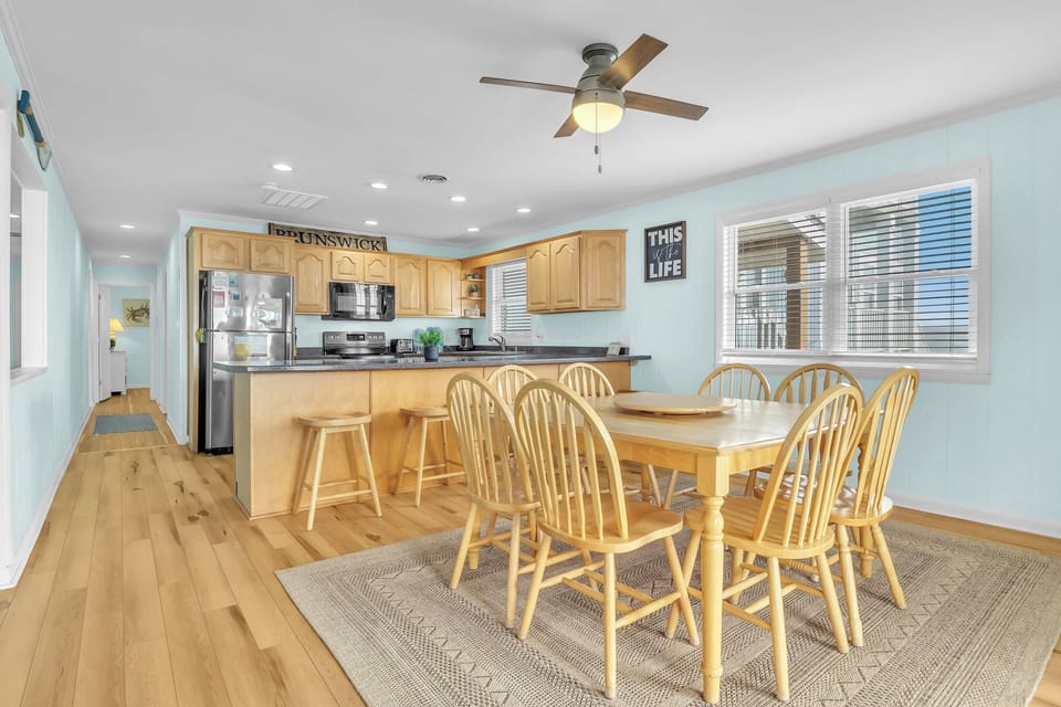 Dining / Kitchen - Southeast