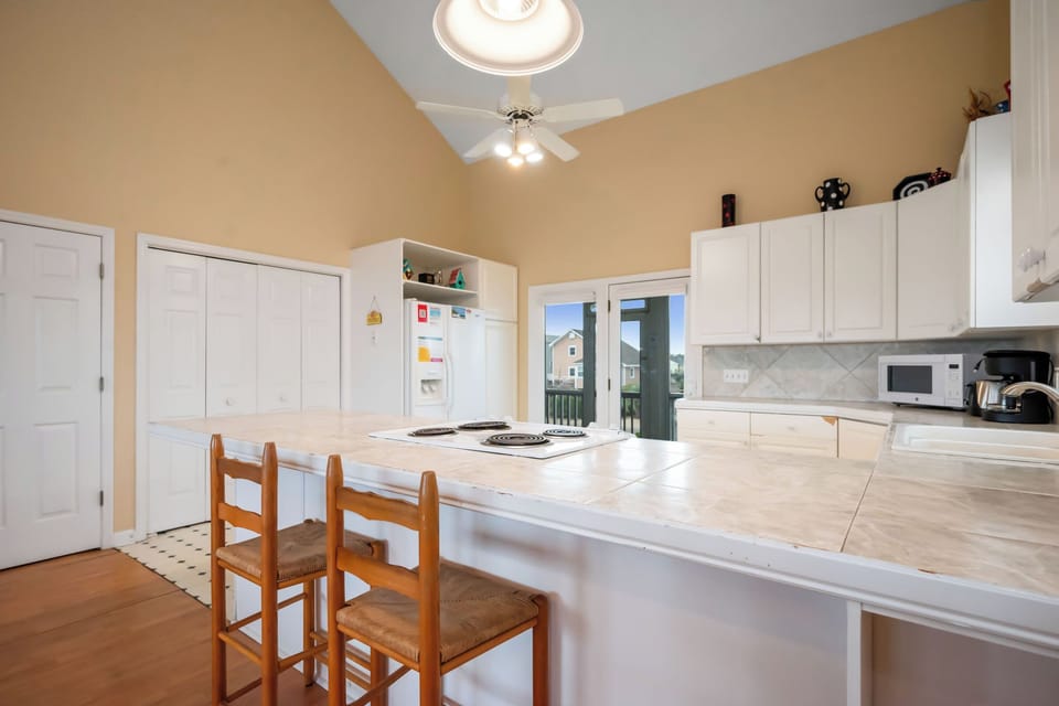 Kitchen - 1st Level Northeast