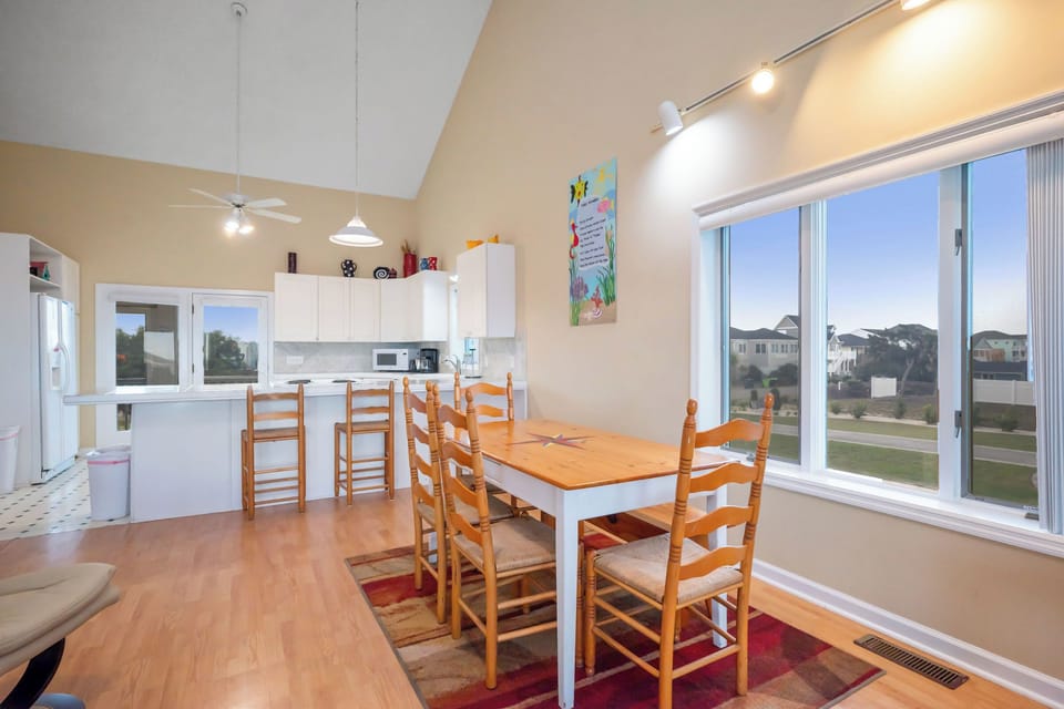 Dining Area / Kitchen - 1st Level Southeast