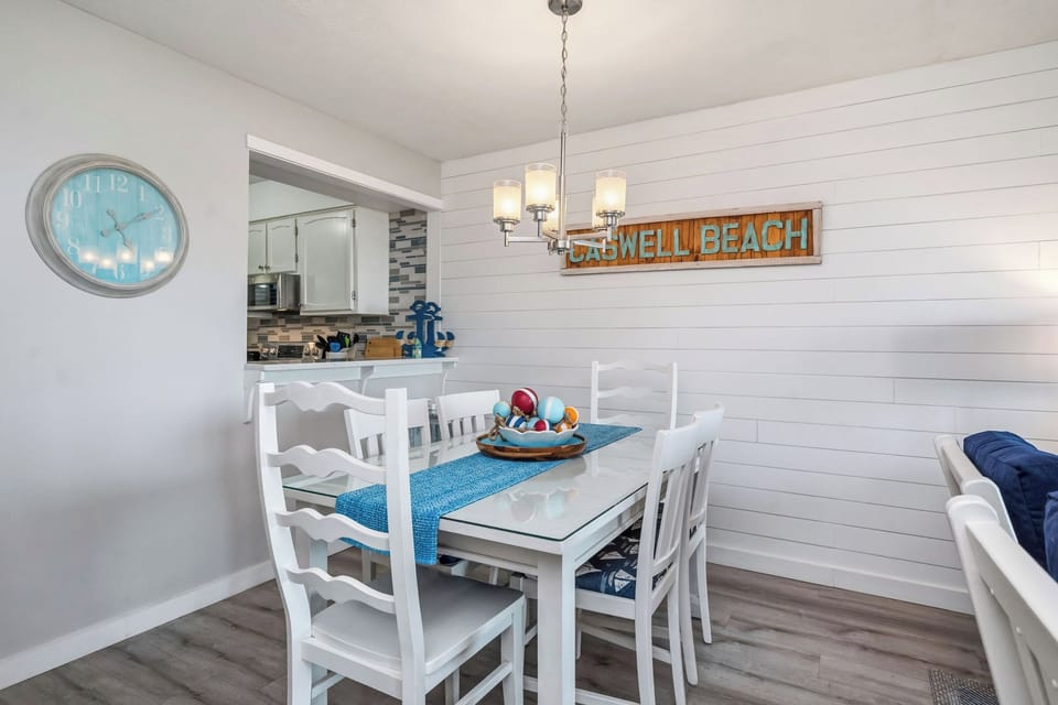Dining Area - East