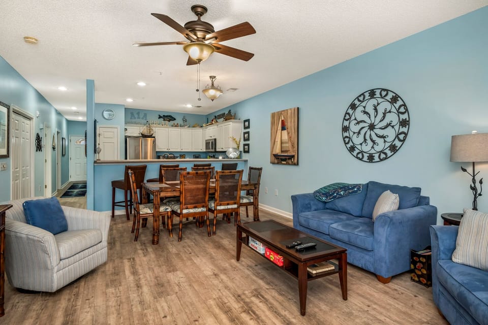 Living / Dining Area - Southwest