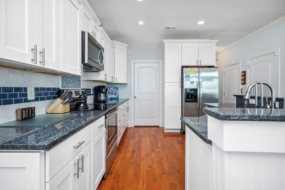 Kitchen - 1st level Southwest