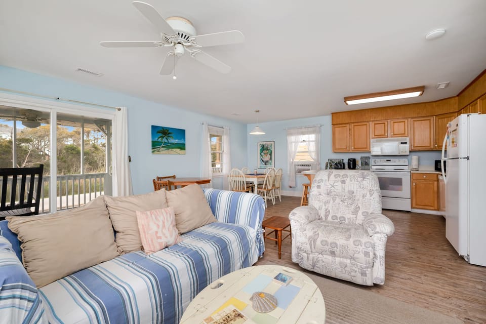 Living Area - Northwest