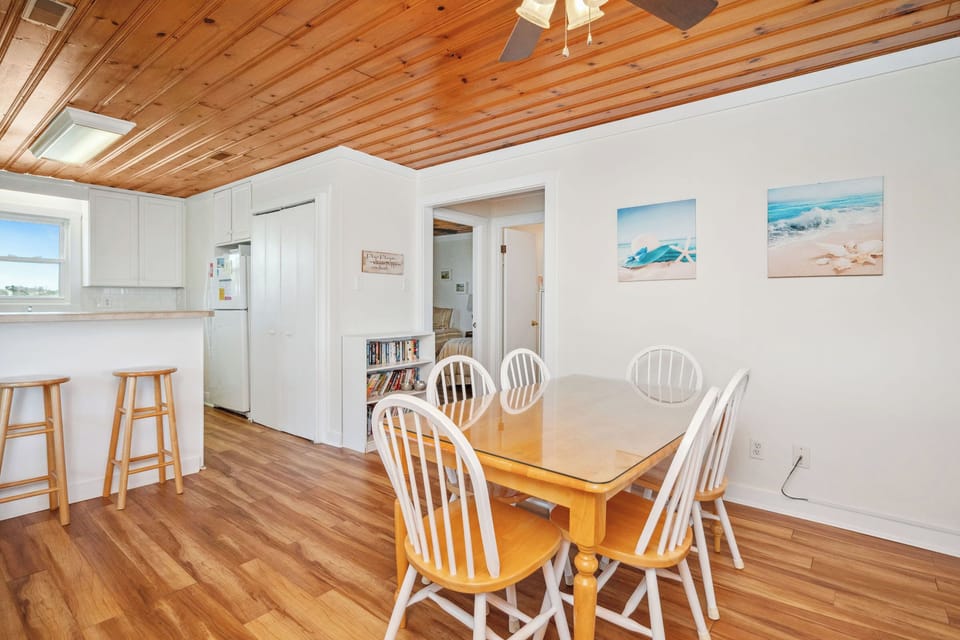 Dining Area - West